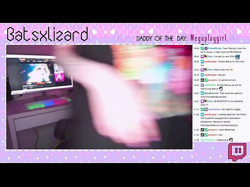❤️ ゲーマーがストリームをオフにするのを忘れて、生放送で潮を吹く ❤️❌ セックスビデオ ❌️
